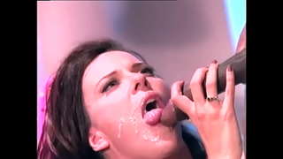 Itom hari ug sa iyang mga dinapit nga mga gangbang kini sa gigutom nga busty chick