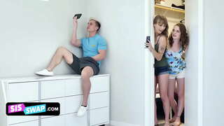 Siswap - Zdrav Polsestre Trik Svoje Velike Stepbros In Sranje, Ki Jih Na Kavču