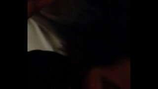 Индиски жени мамење со момче