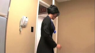 Seksi Doktor Melawat