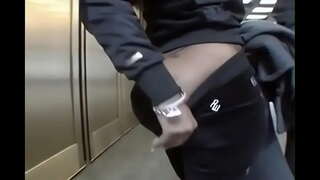 Dass বনাম বড় ভ্যানিলা মোরগ