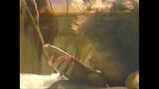 Ashley Dunn naghimo guy pop sa dako nga Babaye sa Azul