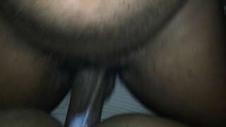 Super chatte humide baisée par l&#039;arrière