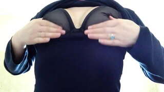 саса з великими цицьками