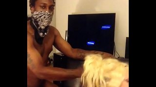 Beli sneg zajček kurba za bbc