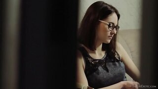 ���ინა მ მიჰყვება სადი Mare