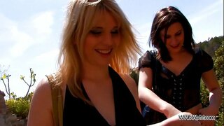 Аз assholes дар даҳони ҳангоми эълони ҷинсӣ дар беруни... Ва кончил