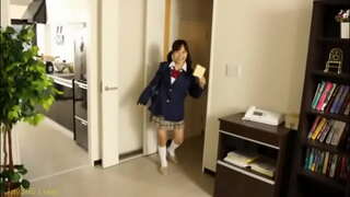 Fiatal kötelességtudó Japán feleségem azt akarja, hogy teherbe naponta.