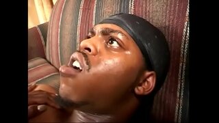 Cute ավտորիտար շոկոլադե նկարահանել է Քելլի Ռեյն закашлялась капустной ջրով, անդամների բերանը, այն բանից հետո, երբ зажала նրա волосатую ներքին