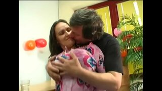 Mạnh mẽ, cô gái Jenny lớn đập từ đằng sau