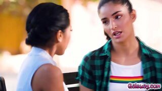 Ember i Emily pla per desfer l&#039;encanteri