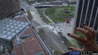 Չադի Уайта Խժռում Է Մարդակեր Էննի Ավրորա