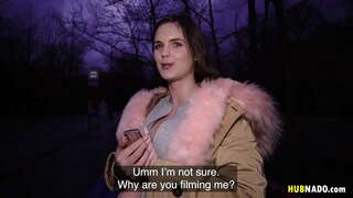 Taylee लकड़ी दे रहा है एक सार्वजनिक करने के लिए एक प्रतिभाशाली निक