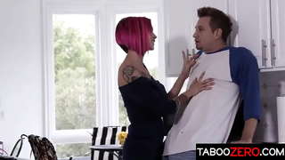 Go leor tattooed stepmom taitneamh a fuck maith le leasmhac - Anna Bell Beanna, Bill Bailey